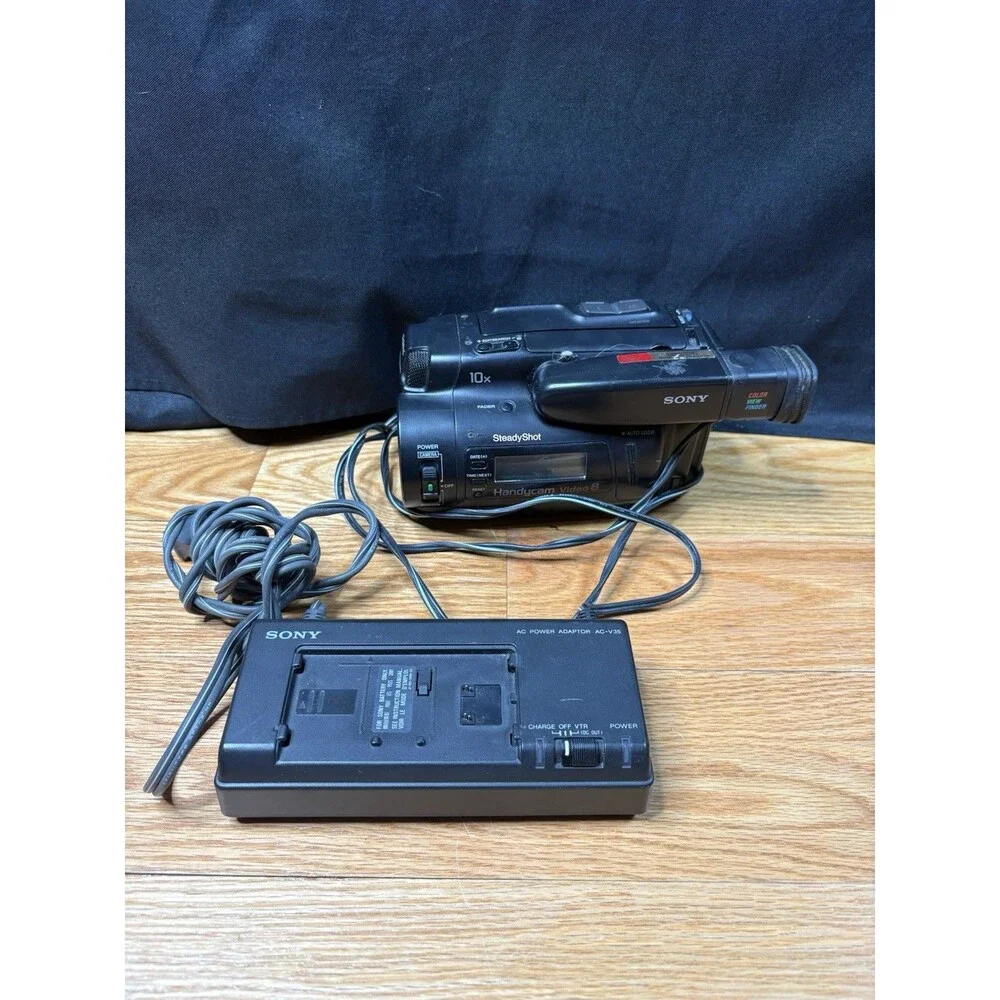 Sony Handycam Video 8 10x Zoom CCD-TR91 Camcorder w/ Charger Power Adapter Work